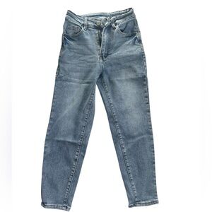 Women’s Crop/Ankle Blue Jeans